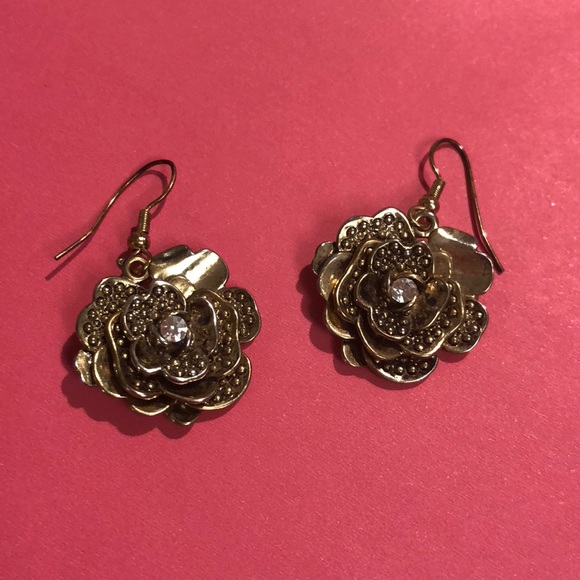 gold plated rose earrings faux diamond - Picture 4 of 4